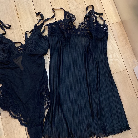 Lisanza Lingerie 4 Piece Set Sz 2 - Picture 3 of 16